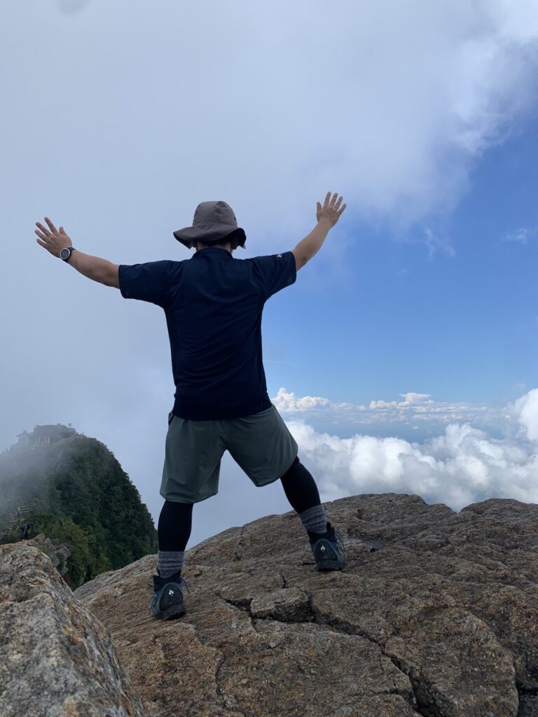 【登山日記】西日本最高峰の石鎚山は大迫力の山でした