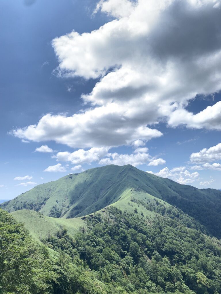 【登山日記】美しい稜線歩きが楽しめる日本百名山の山「剣山」