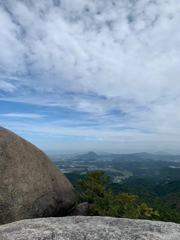 【登山活動】金勝アルプスは最高に楽しい岩岩アスレチック!!