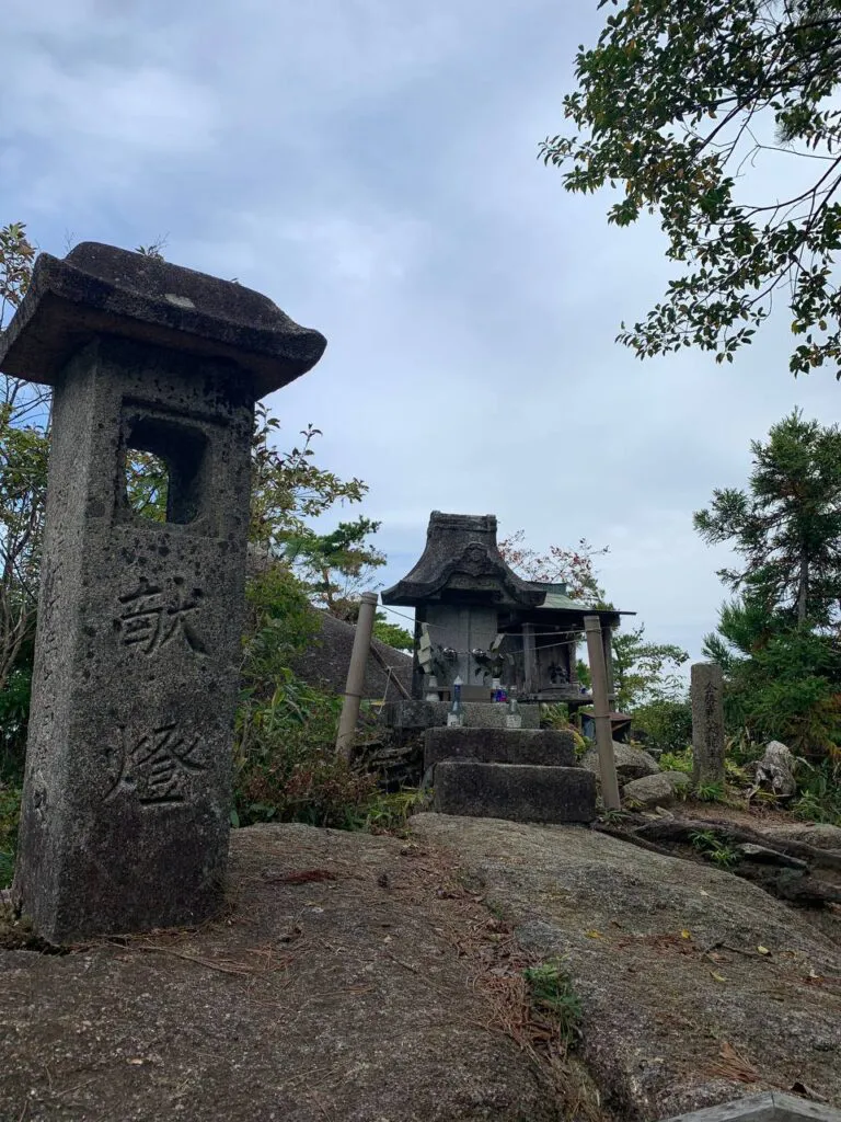 【登山活動】金勝アルプスは最高に楽しい岩岩アスレチック!!