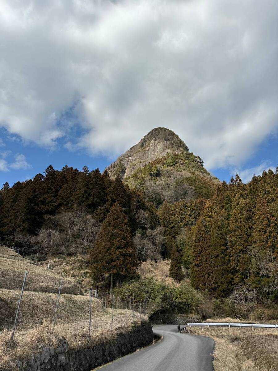 【登山活動】曽爾高原を見下ろせる山容がカッコいい山『鎧岳』『兜岳』