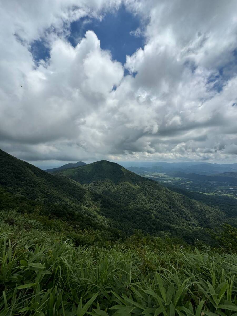 日本二百名山「蒜山」蒜山高原にそびえる3つの山「蒜山三座」