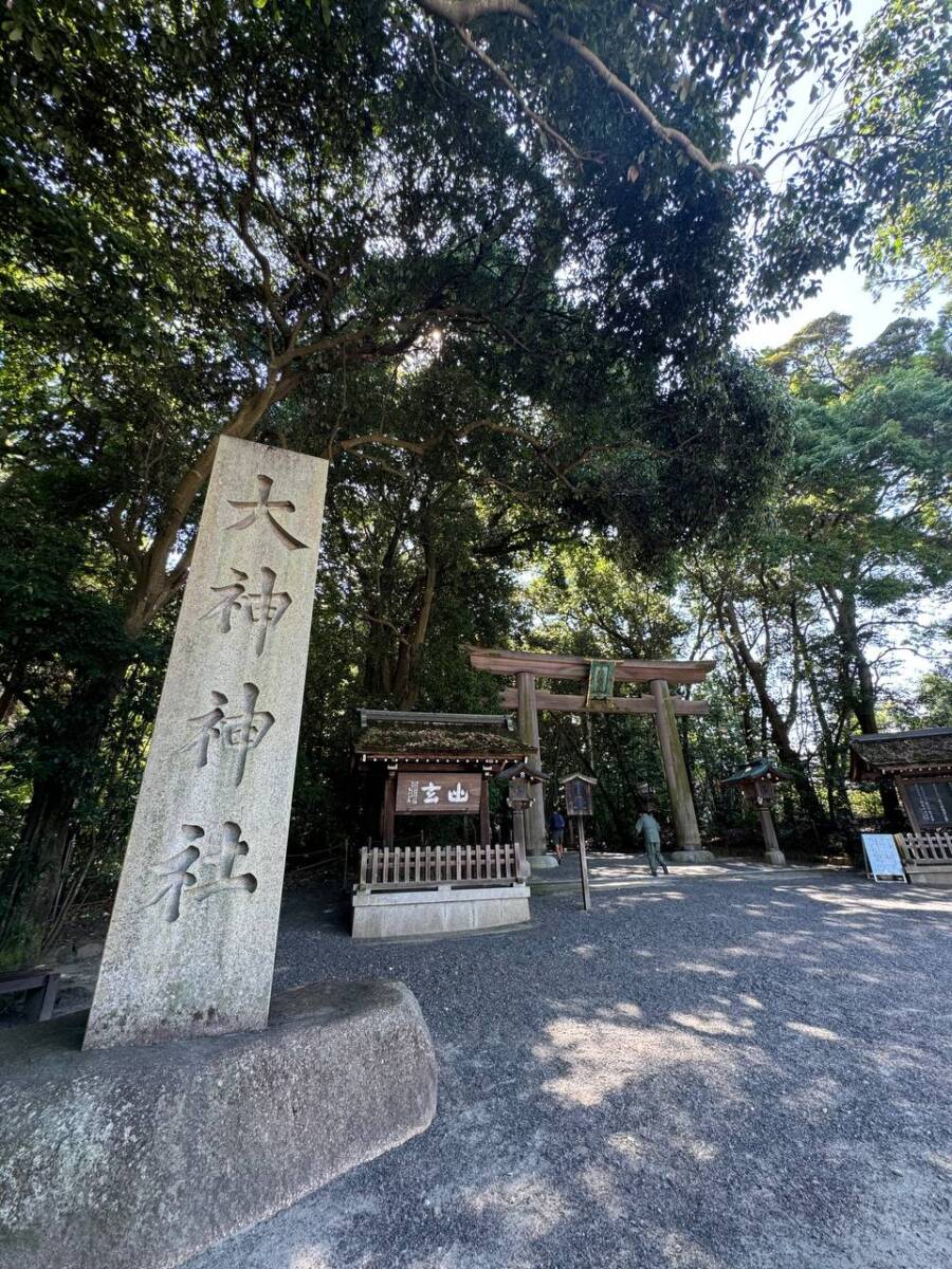 日本最古の神社「大神神社」の御神体・三輪山に登ってきました。