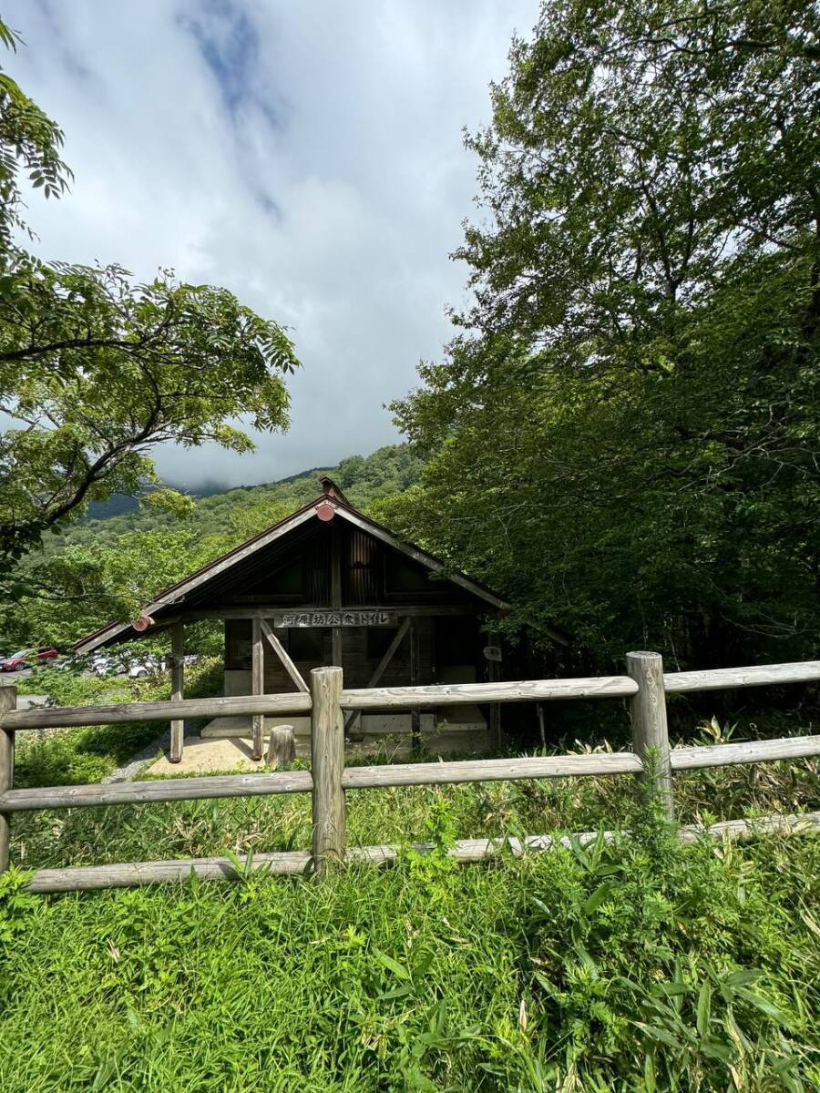 日本百名山の岩手県「早池峰山」は絶景広がる広大な景色