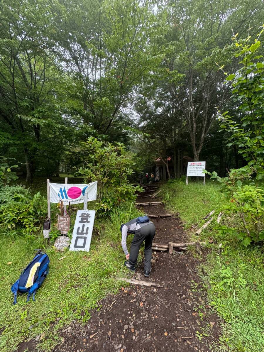 日本百名山「岩手山」大迫力の火口・長い登山道に色んな景色が見れる