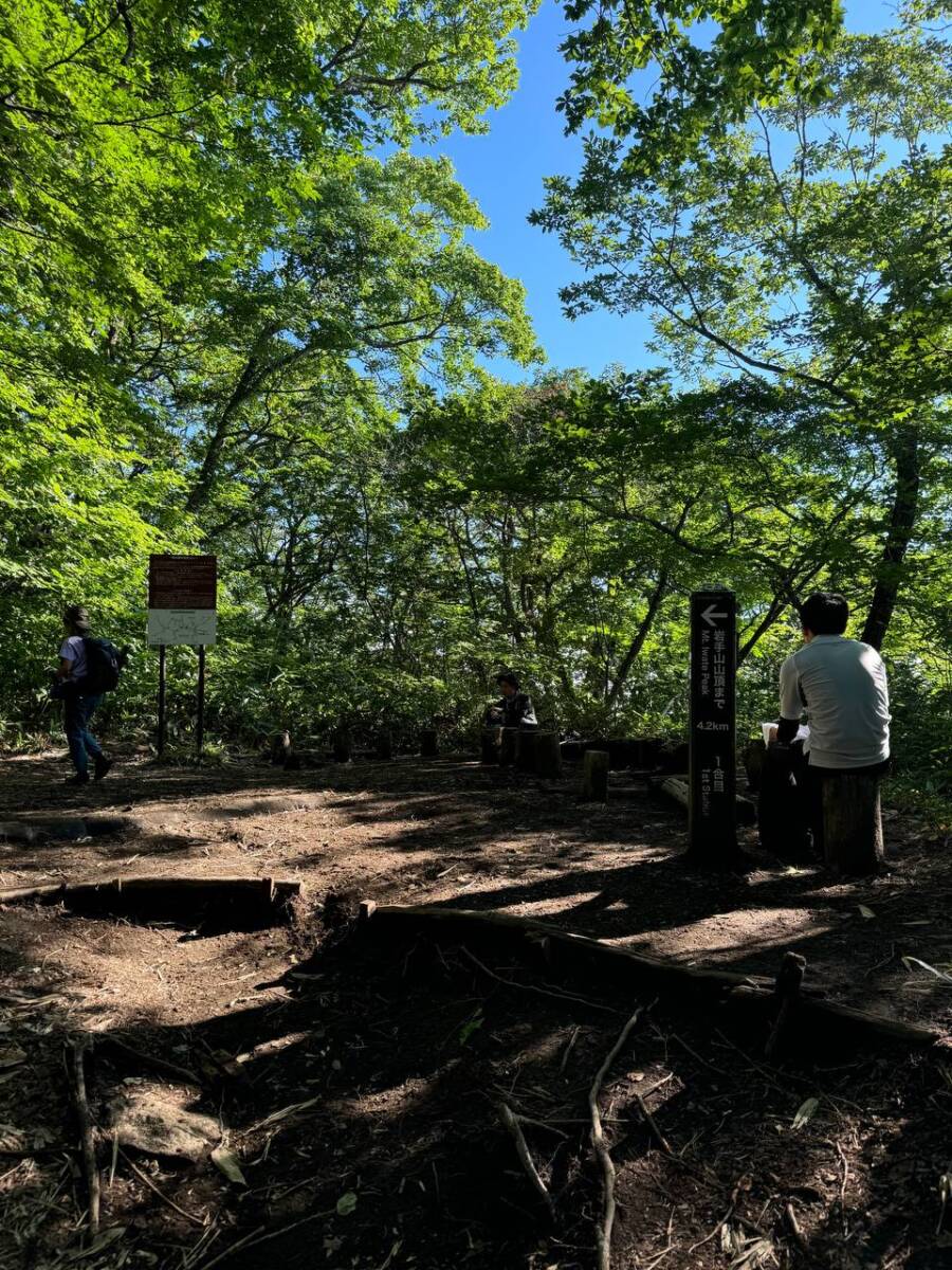 日本百名山「岩手山」大迫力の火口・長い登山道に色んな景色が見れる