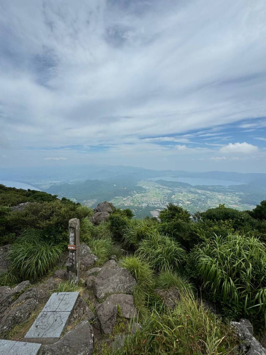 美しすぎる円錐形の山容の「開聞岳」グルッと山頂まで登りました