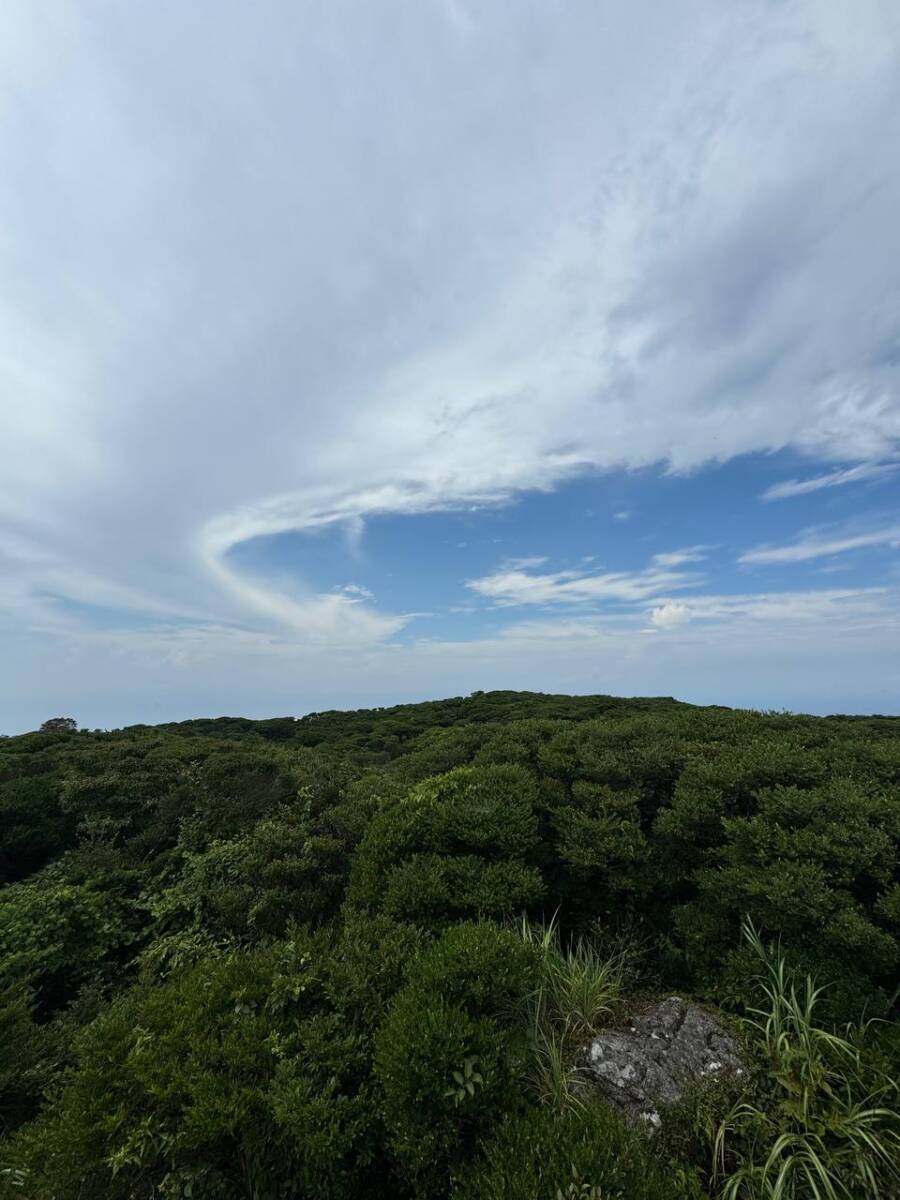 美しすぎる円錐形の山容の「開聞岳」グルッと山頂まで登りました