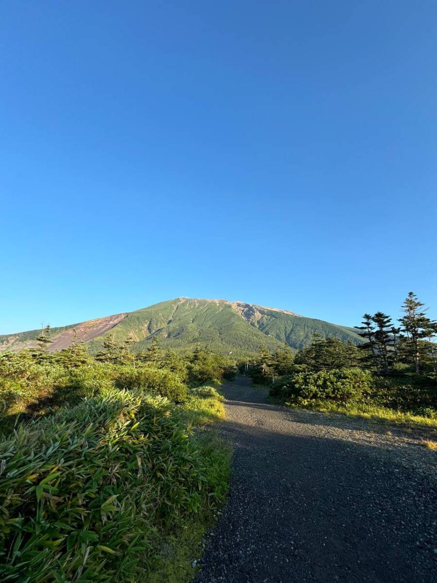 異様で壮大な光景が広がる3000m峰の霊山 『御嶽山』