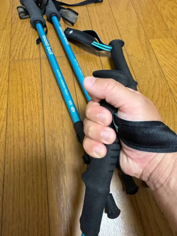 ブラックダイヤモンド「Distance Carbon Z」折り畳みで超軽量な