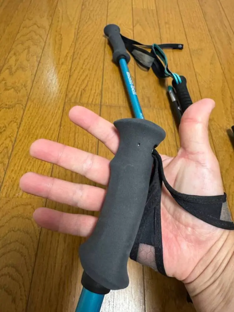 Black Diamond製 折り畳み式ストック コスパが良い登山用ストック】ブラックダイアモンドがおすすめ！