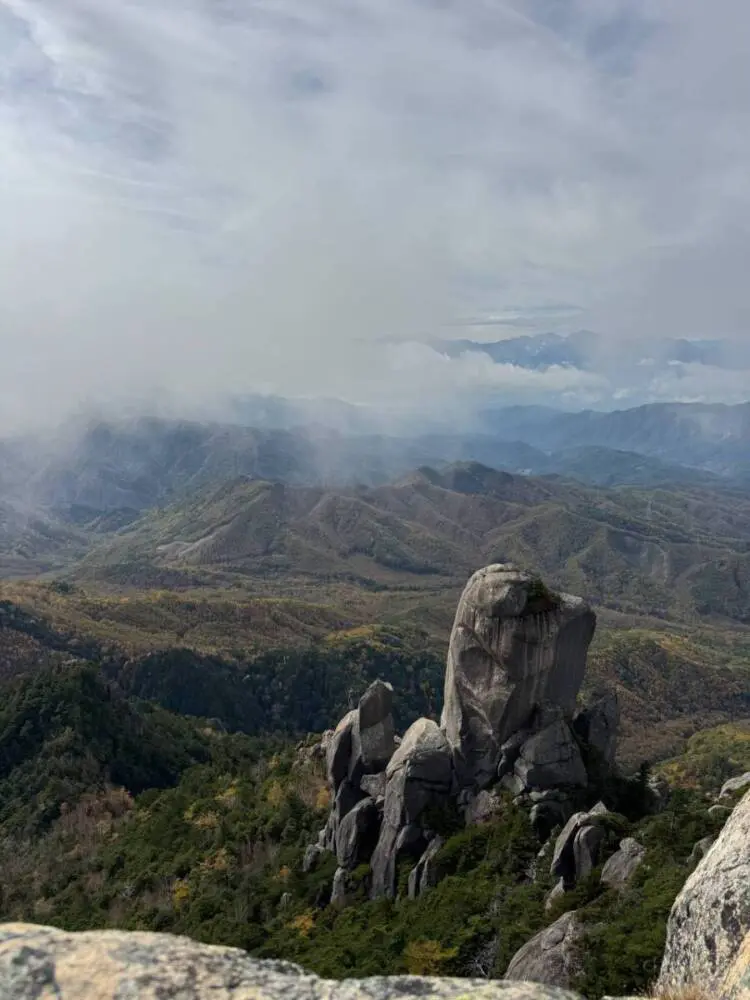 花崗岩の岩峰が特異な景観を見せる日本百名山「瑞牆山」に登りました