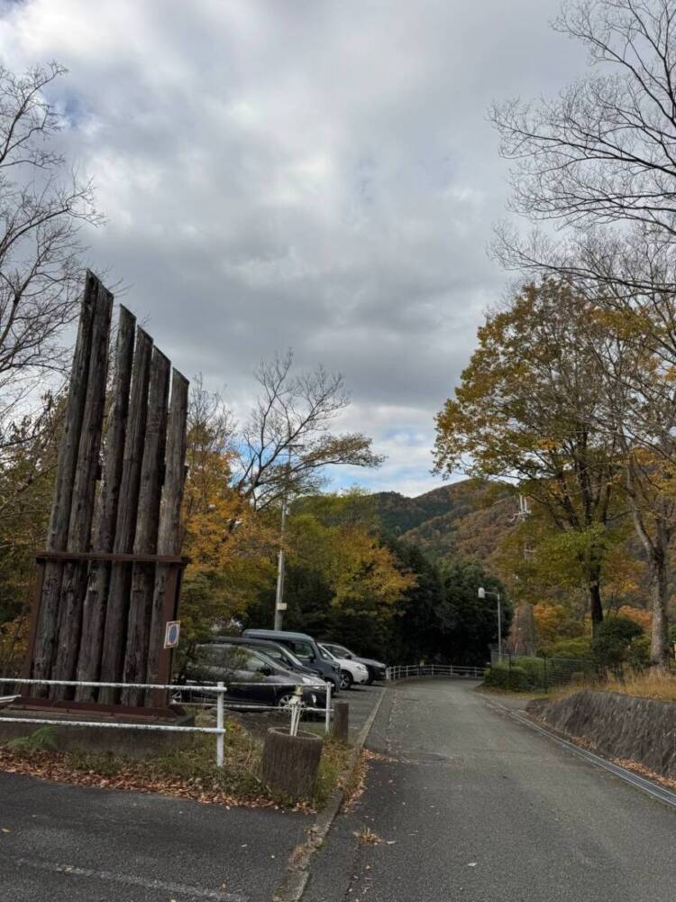 関西百名山の「剣尾山」周回コースは眺め良しで、すごく爽やかな山でした