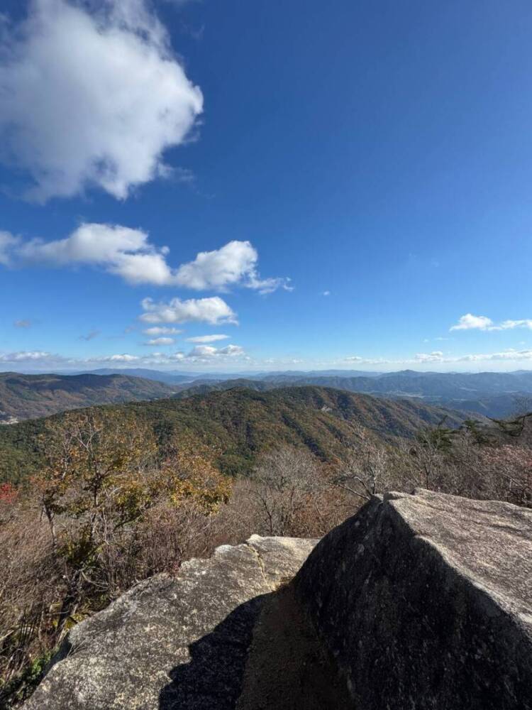 関西百名山の「剣尾山」周回コースは眺め良しで、すごく爽やかな山でした