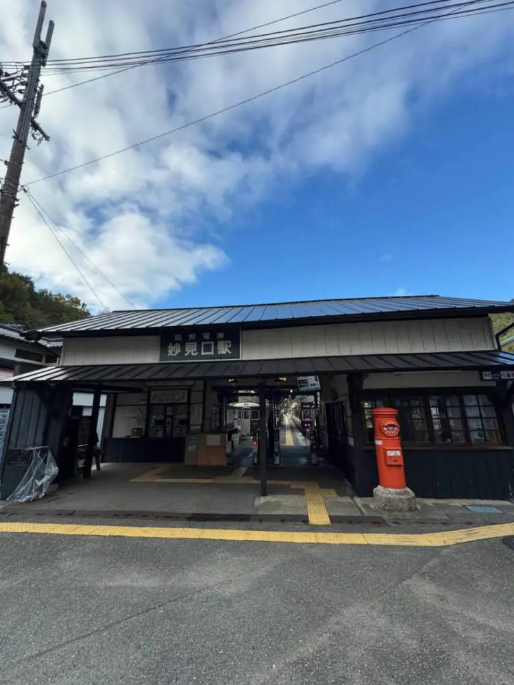 めっちゃ歩きやすい整備された登山道でハイキングが楽しめる『妙見山
