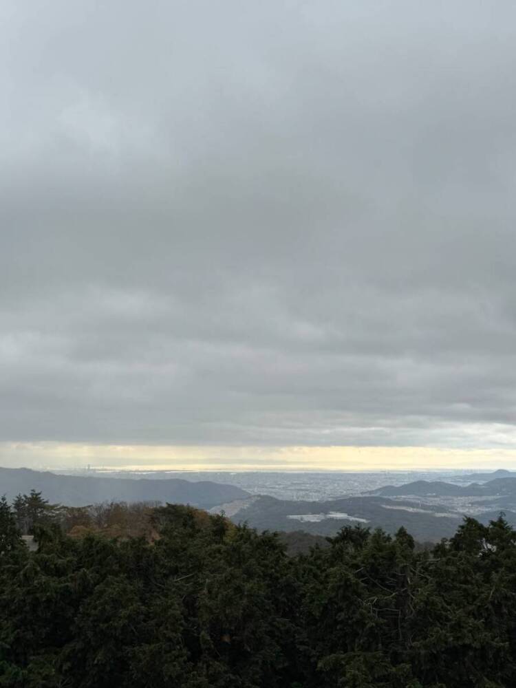 めっちゃ歩きやすい整備された登山道でハイキングが楽しめる『妙見山』