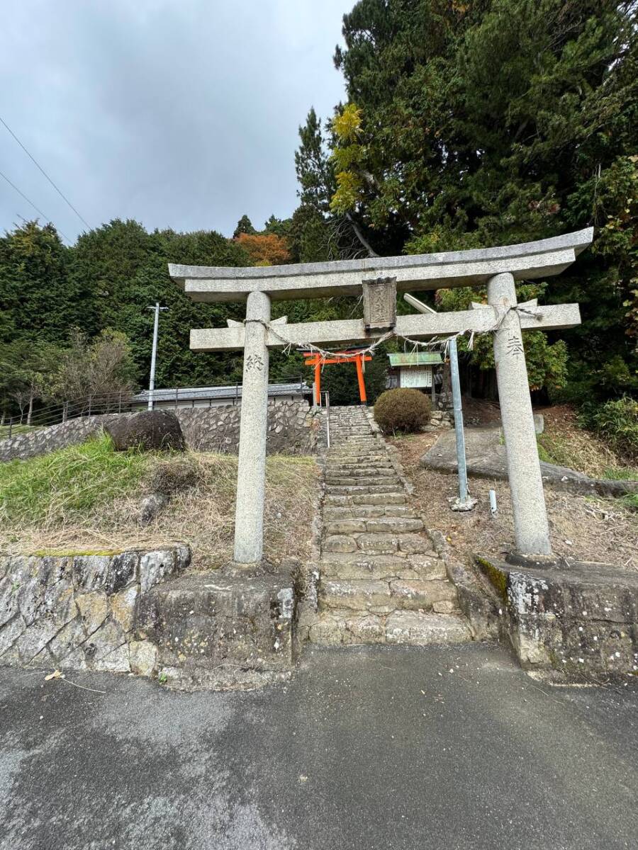 奈良県宇陀市の大和富士とも呼ばれる山容美しい山『額井岳』