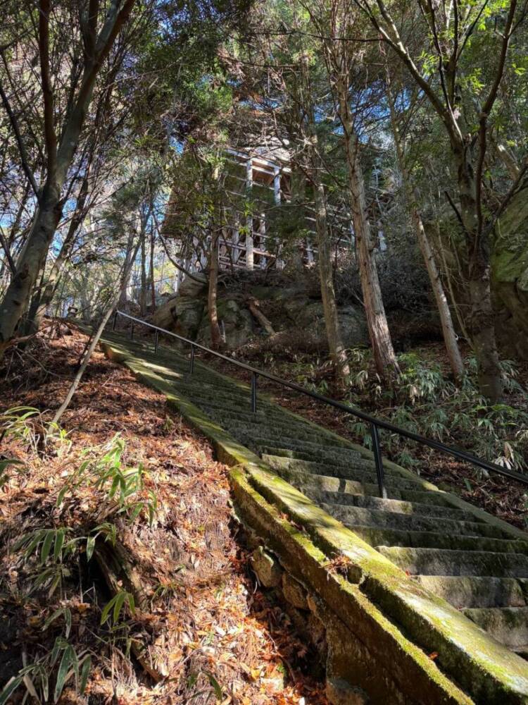 琵琶湖の南側、湖南アルプスの不動寺の霊峰「太神山」に登ってきました