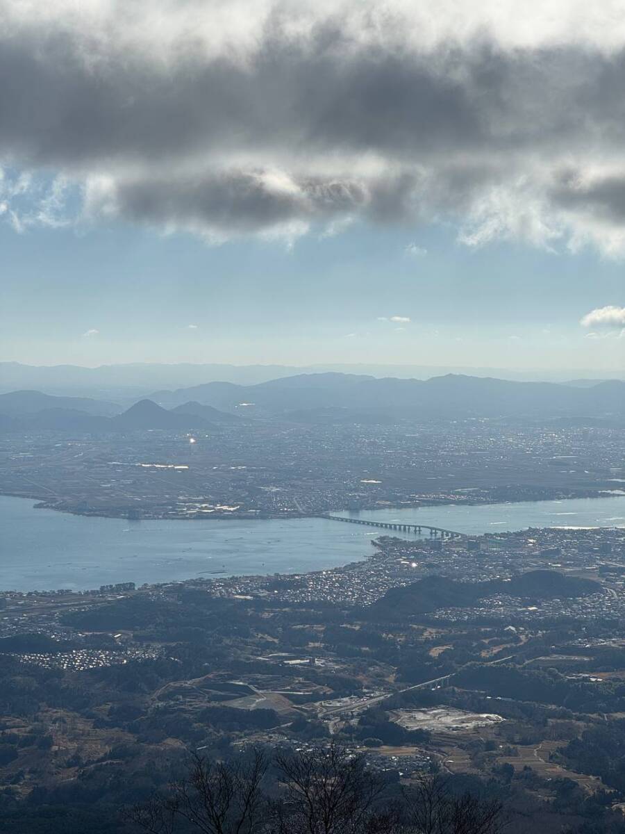 琵琶湖を眺めながら絶景スノーハイクができる『蓬莱山』