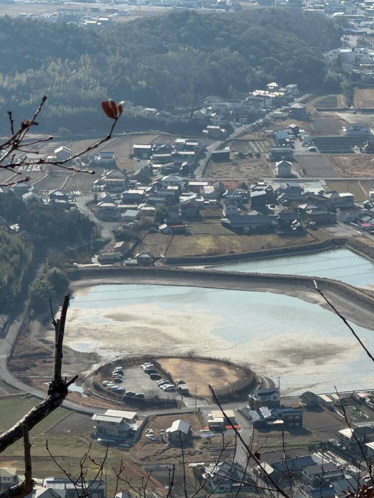 大人気の播磨アルプス、絶景の稜線を歩ける楽しいハイキング 『高御位山』