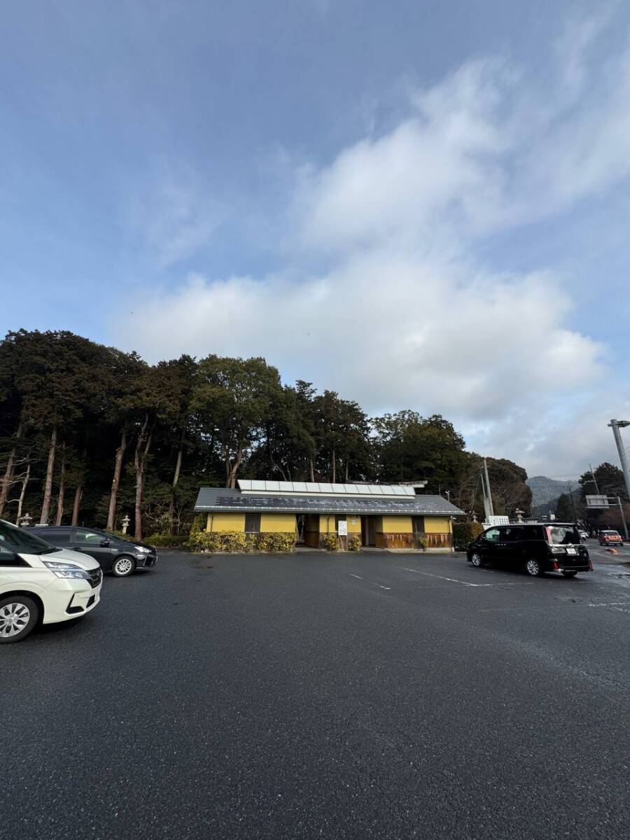 美しい山容で近江富士とも称される御上神社の御神体 『三上山』