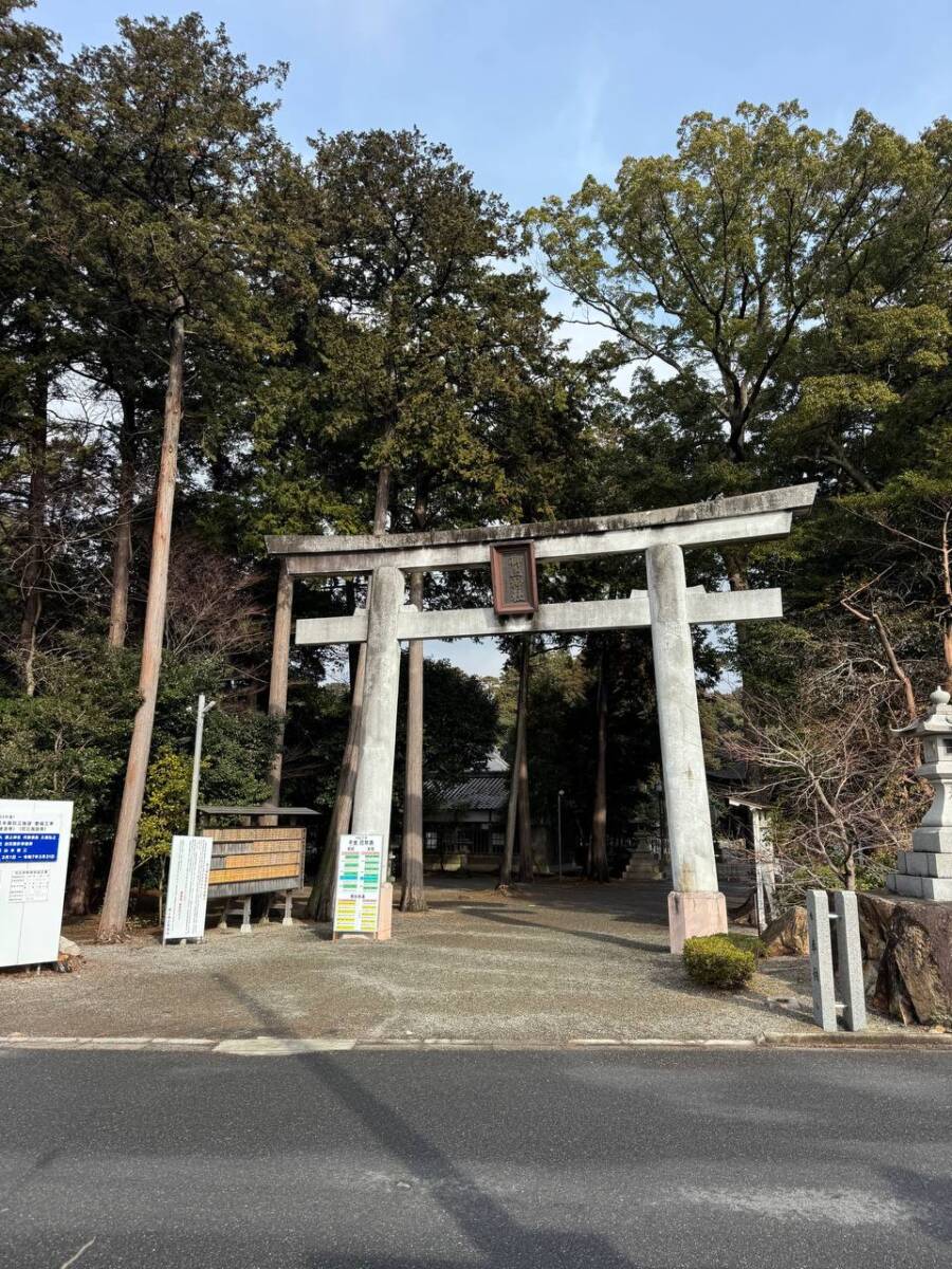 美しい山容で近江富士とも称される御上神社の御神体 『三上山』