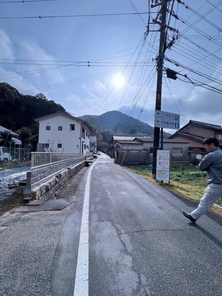 美しい山容で近江富士とも称される御上神社の御神体 『三上山』