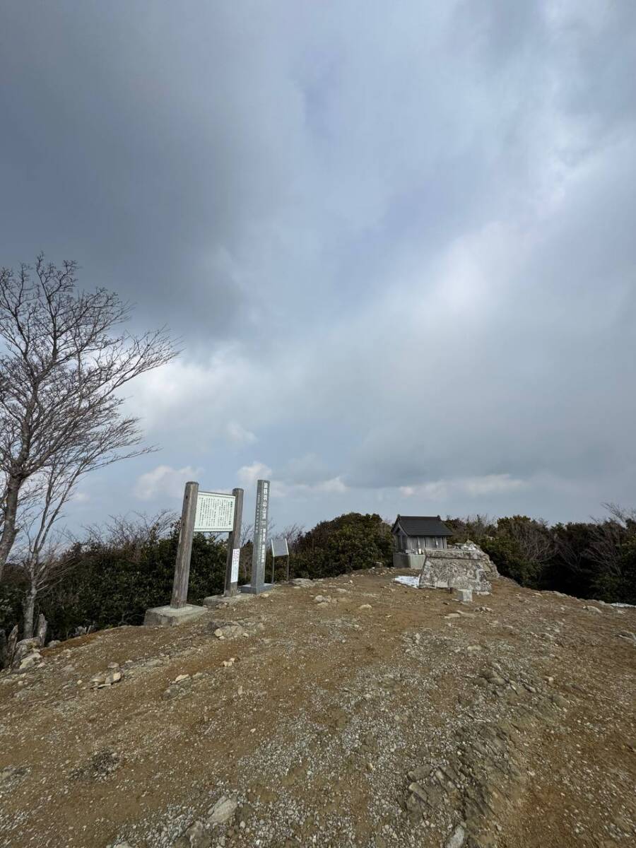 淡路島最高峰「諭鶴羽山」自然や海、神社など見どころ沢山の山