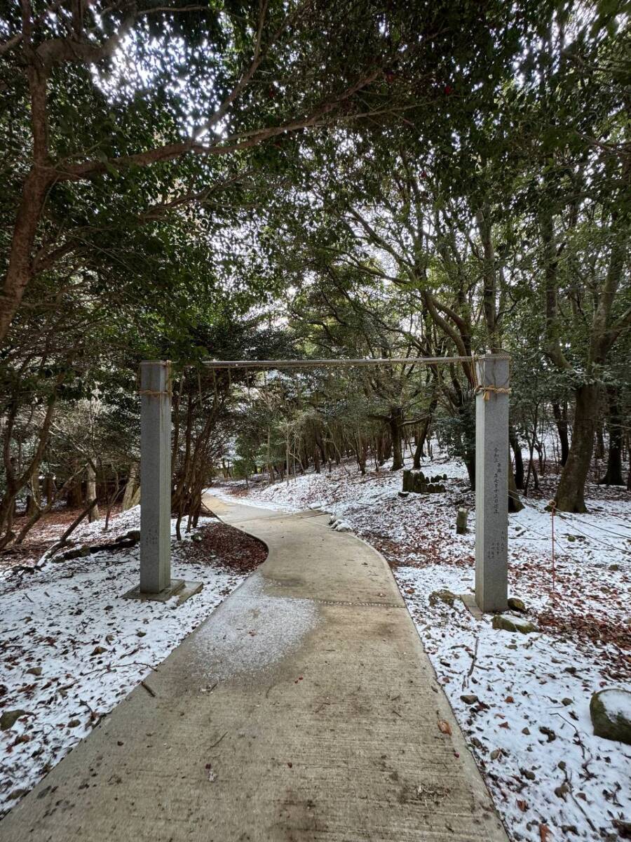 淡路島最高峰「諭鶴羽山」自然や海、神社など見どころ沢山の山