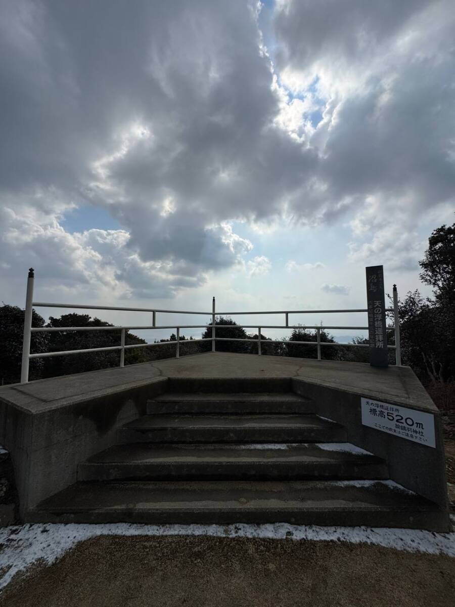 淡路島最高峰「諭鶴羽山」自然や海、神社など見どころ沢山の山