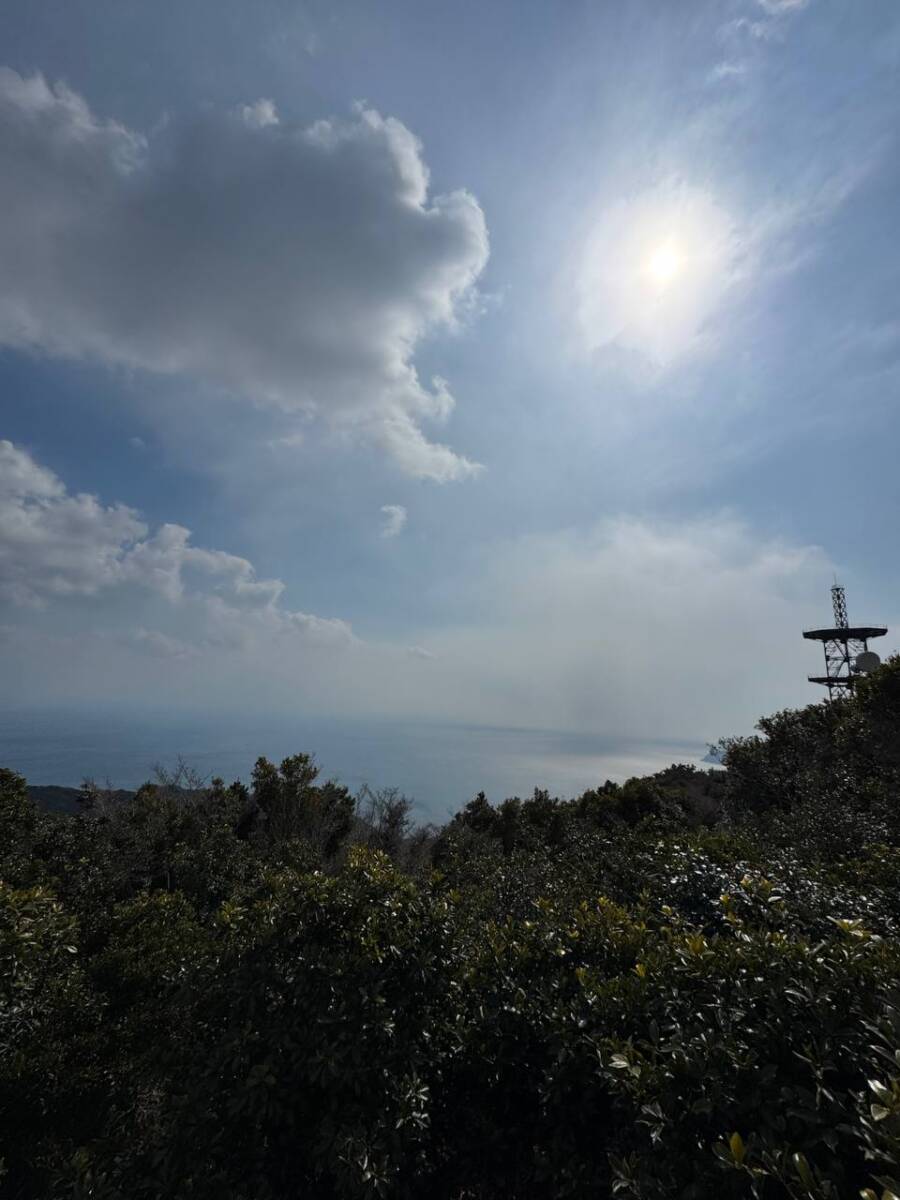 淡路島最高峰「諭鶴羽山」自然や海、神社など見どころ沢山の山