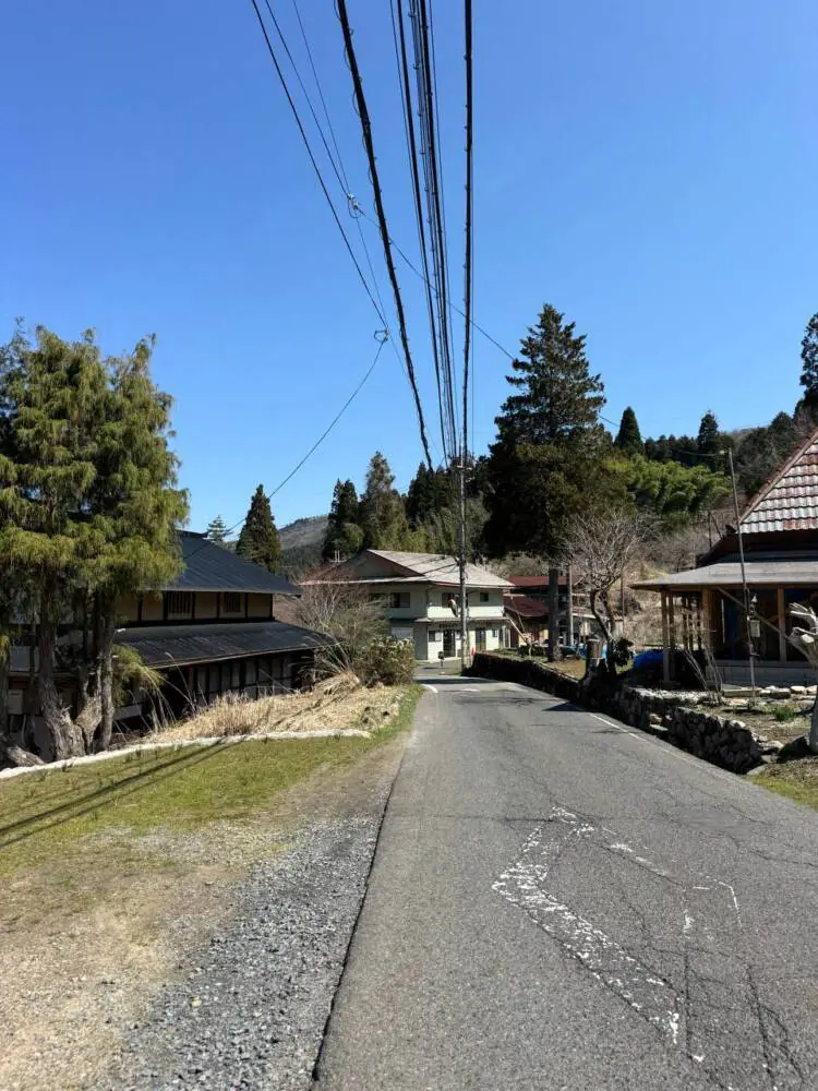 京都の奥地、たくさんの山小屋がありハイキングが楽しめる「雲取山」