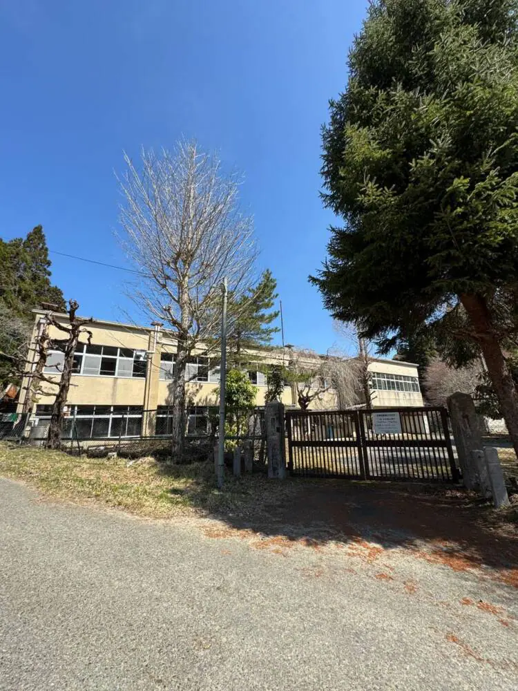 京都の奥地、たくさんの山小屋がありハイキングが楽しめる「雲取山」