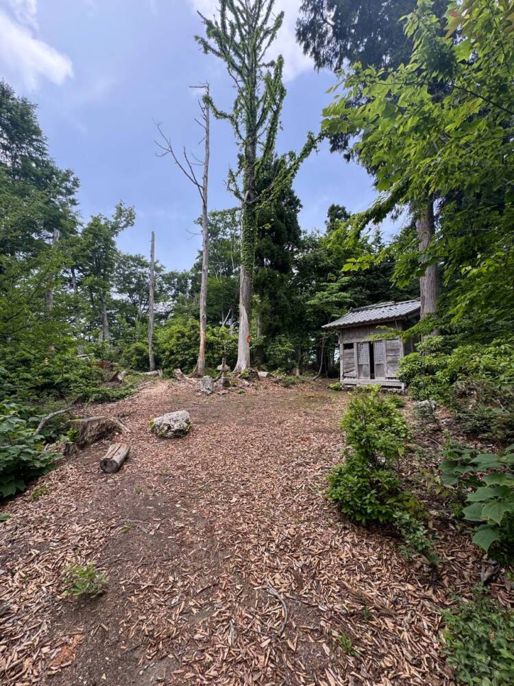 山容は美しく信仰の山ですが、登るには辛い山『七七頭ヶ岳』