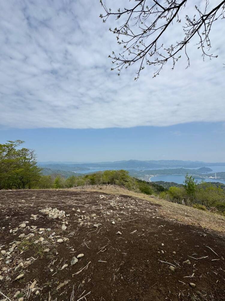 日本三景・天橋立や日本海も楽しめる丹後富士とも呼ばれる絶景の山『由良ヶ岳』