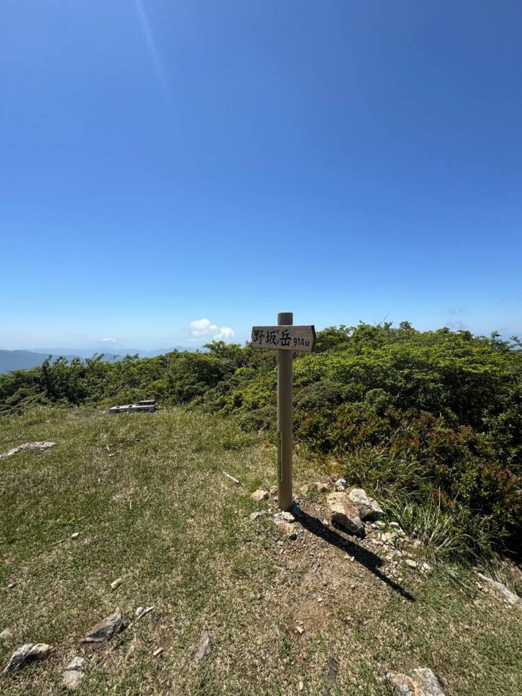つるが富士とも呼ばれる古代より美しい山容の山『野坂岳』