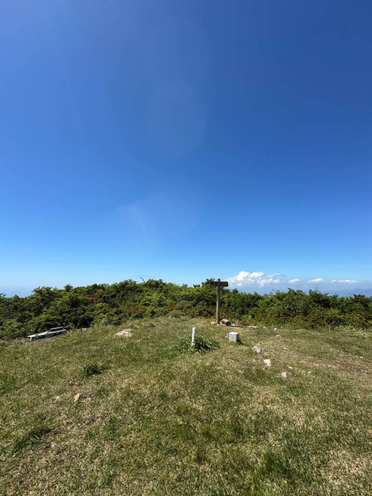 つるが富士とも呼ばれる古代より美しい山容の山『野坂岳』