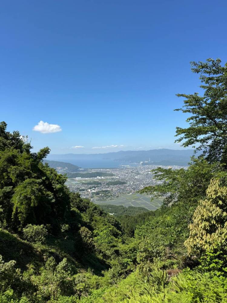 つるが富士とも呼ばれる古代より美しい山容の山『野坂岳』