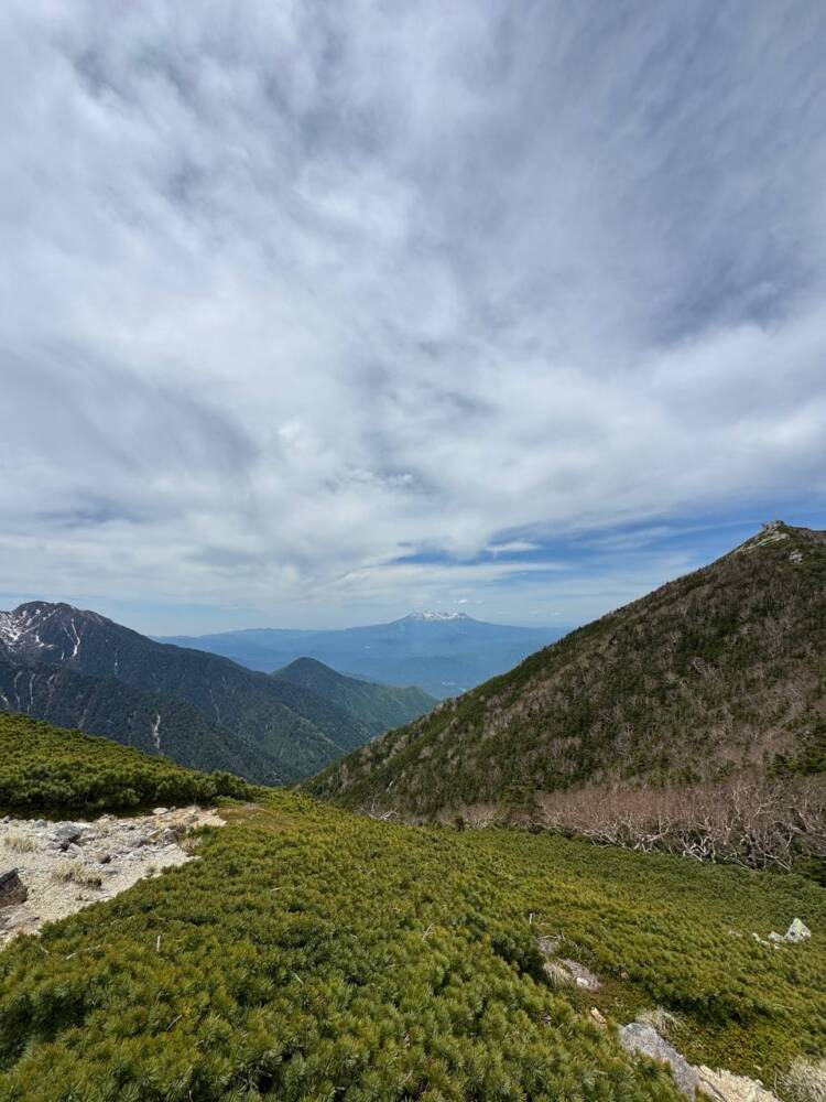 登るのは大変だが360度の絶景が広がる中央アルプスの山『将棊頭山』