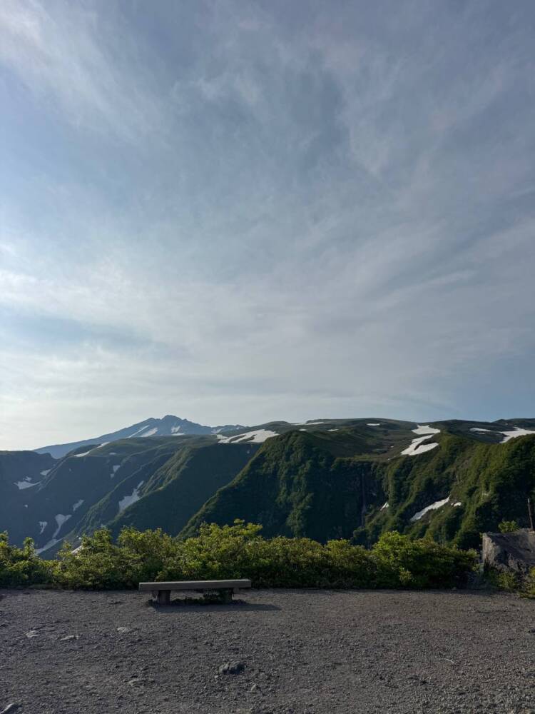 言葉では表せられないほど絶景が広がる東北の名峰『鳥海山』