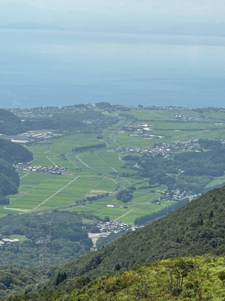 琵琶湖も日本海も楽しめる絶景広がる山頂『赤坂山』