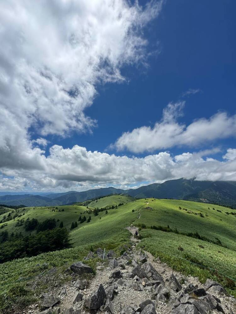 お手軽にアルプスの景色を楽しめる人気の山 『富士見台高原』