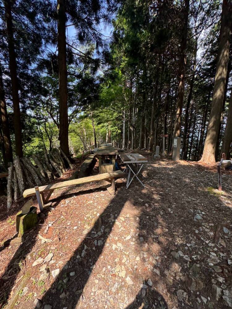 大峯山脈の山深い地にある数々の伝承が残る山 『笠捨山』