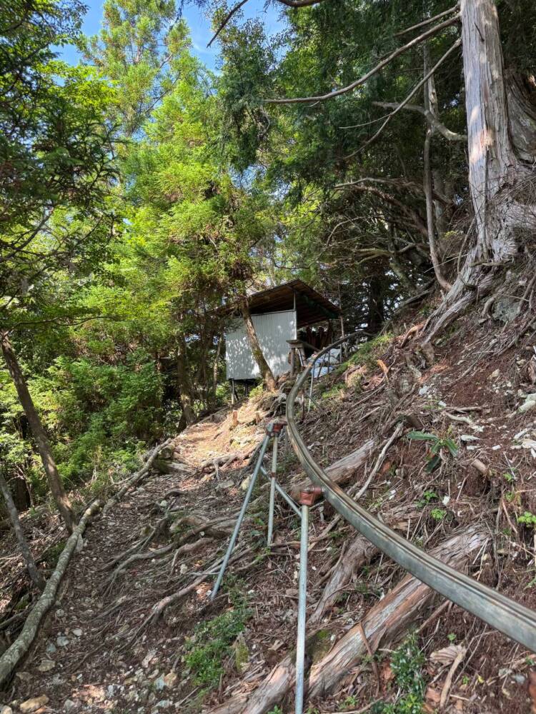 大峯山脈の山深い地にある数々の伝承が残る山 『笠捨山』
