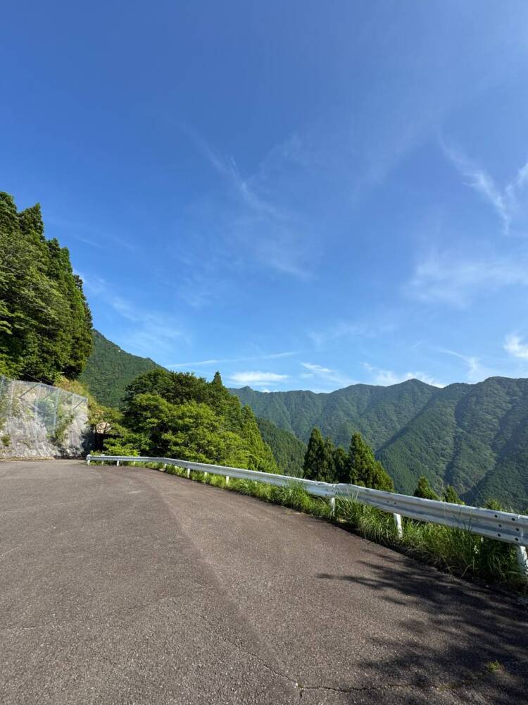 大峯山脈の山深い地にある数々の伝承が残る山 『笠捨山』