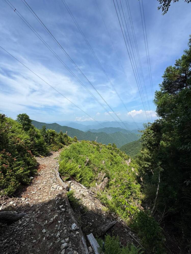 大峯山脈の山深い地にある数々の伝承が残る山 『笠捨山』