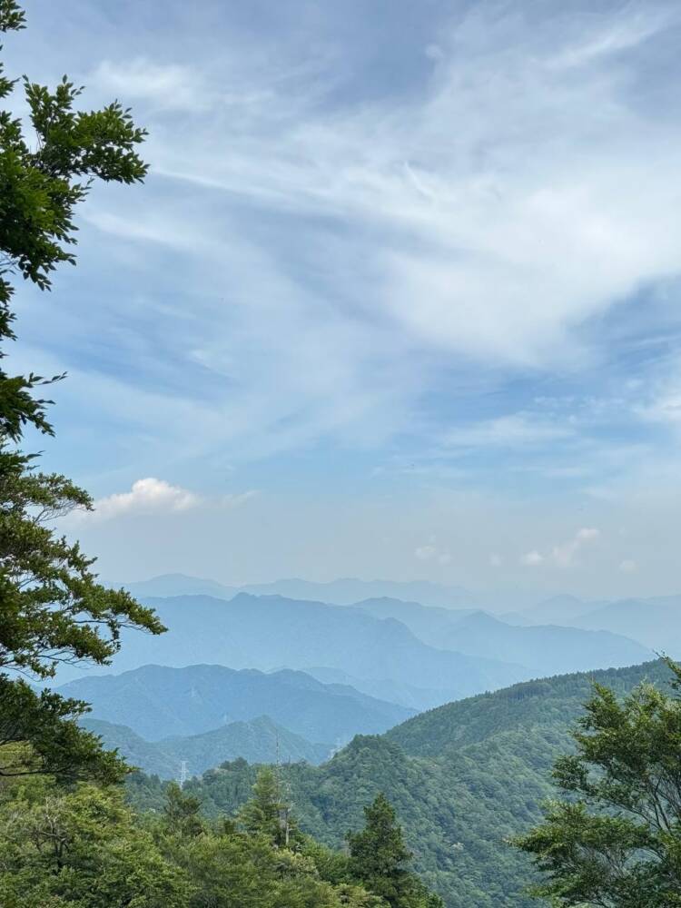 大峯山脈の山深い地にある数々の伝承が残る山 『笠捨山』