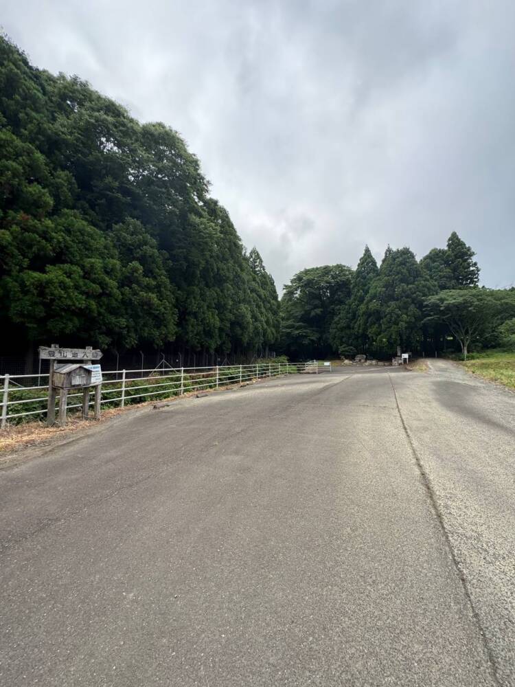 登りやすく地元に愛された今でも自然が残る山 『三十三間山』