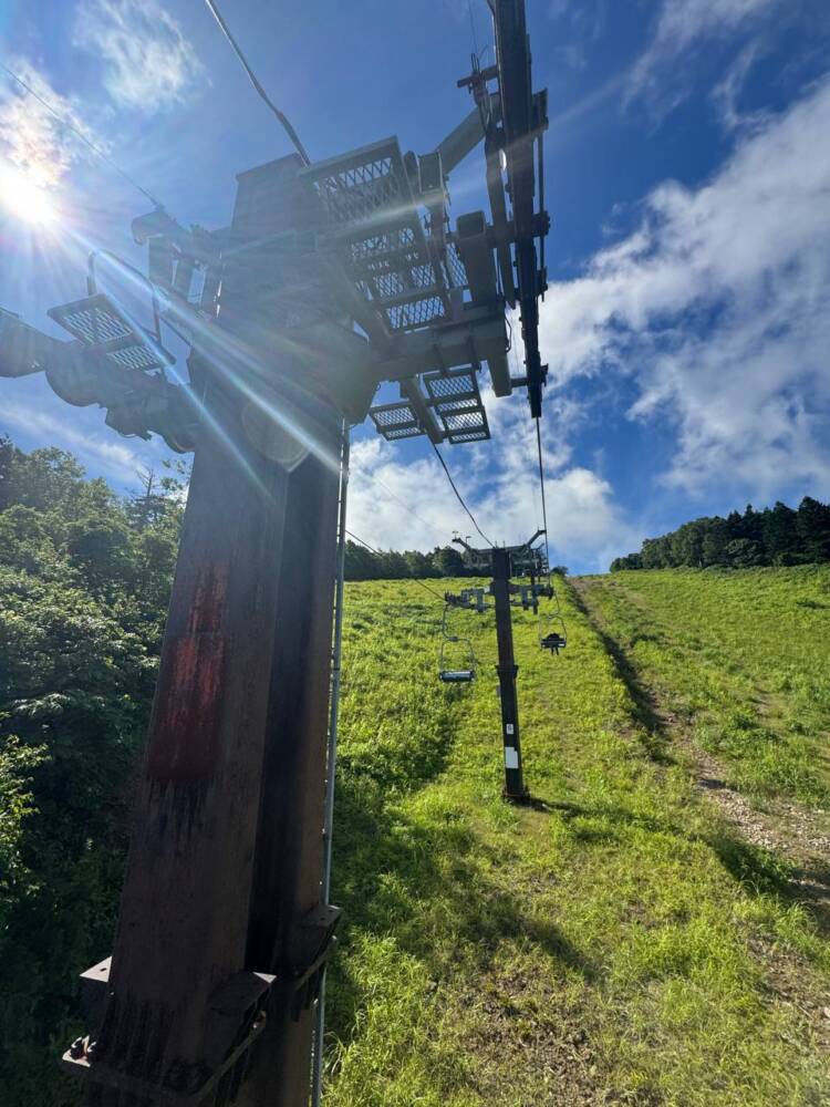 ロープウェイ、リフトを利用して吾妻山連峰の最高峰『西吾妻山』