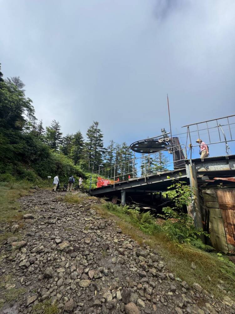 ロープウェイ、リフトを利用して吾妻山連峰の最高峰『西吾妻山』